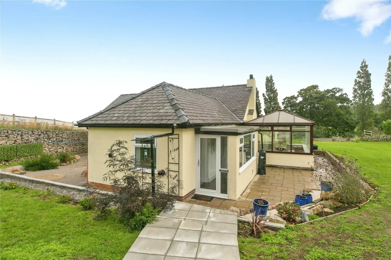 Bryn Pydew Road, Llandudno Junction, LL31, photo 23