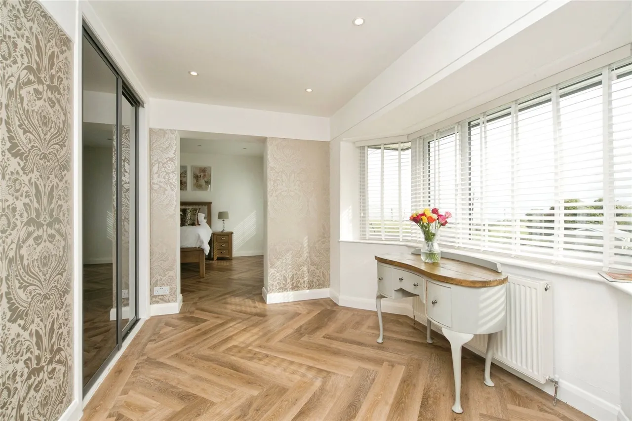 Bryn Pydew Road, Llandudno Junction, LL31, photo 7