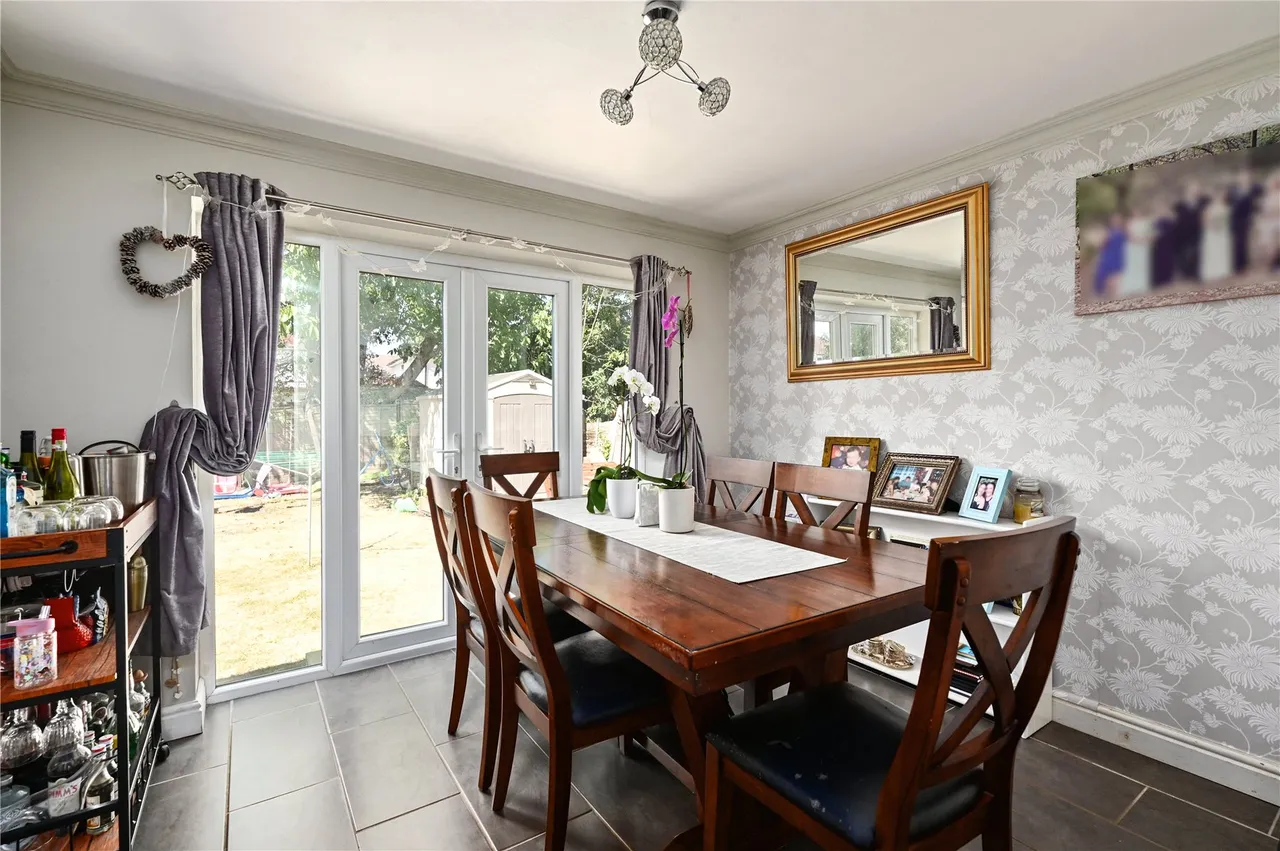 Worple Avenue, Staines, TW18, photo 4