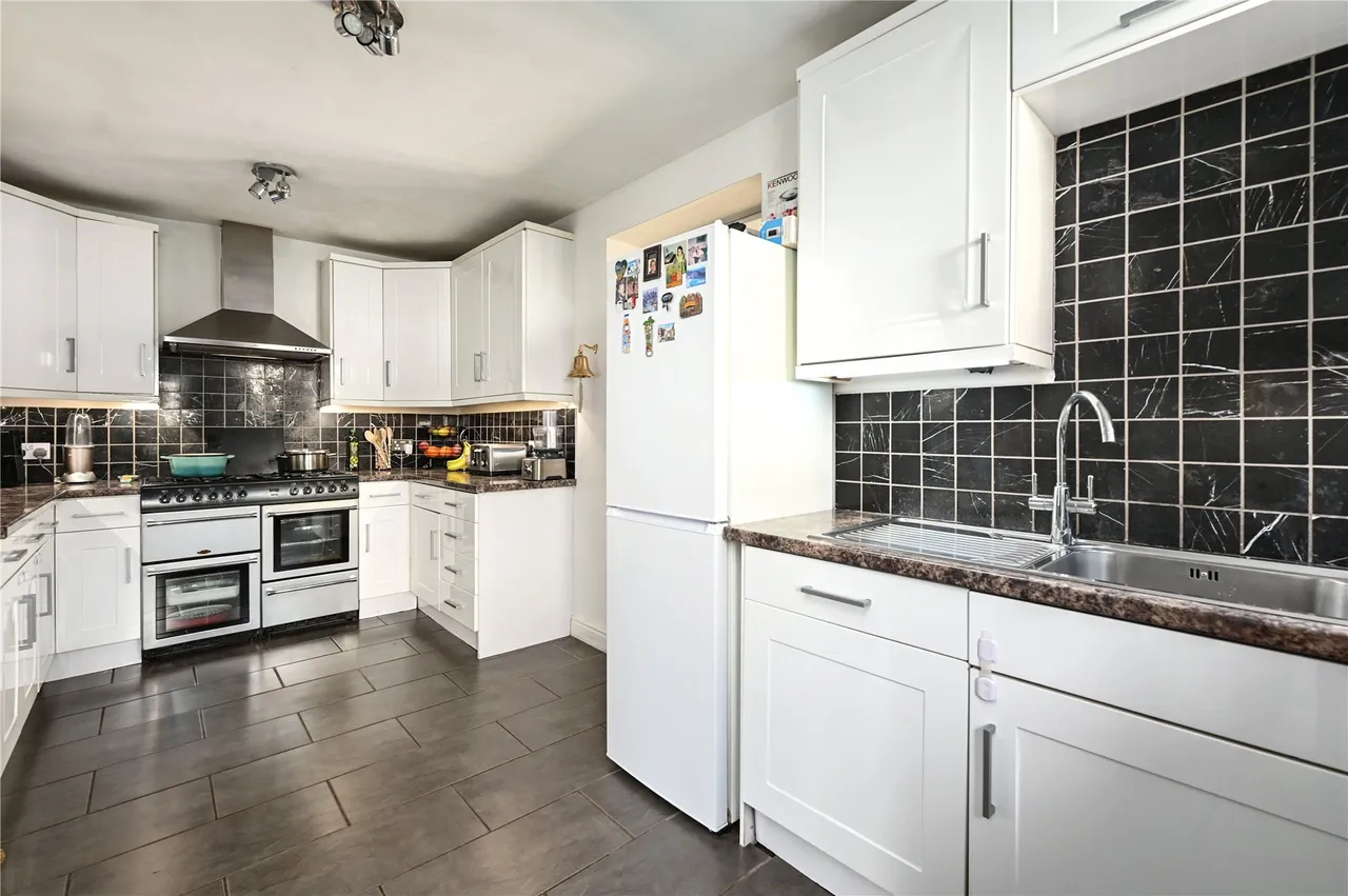 Worple Avenue, Staines, TW18, photo 7