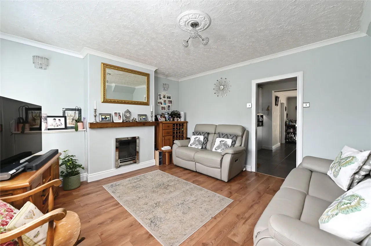 Worple Avenue, Staines, TW18, photo 6