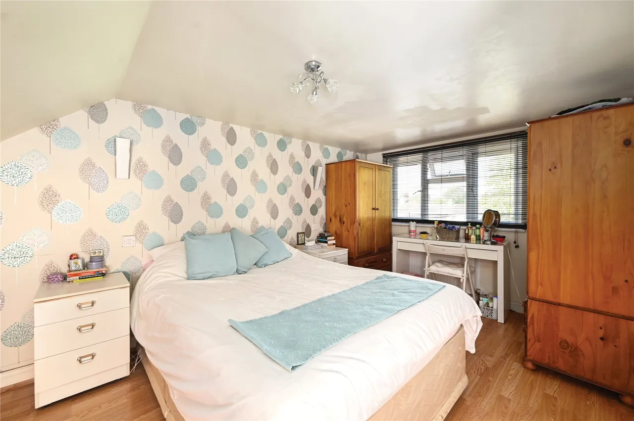 Worple Avenue, Staines, TW18, photo 12