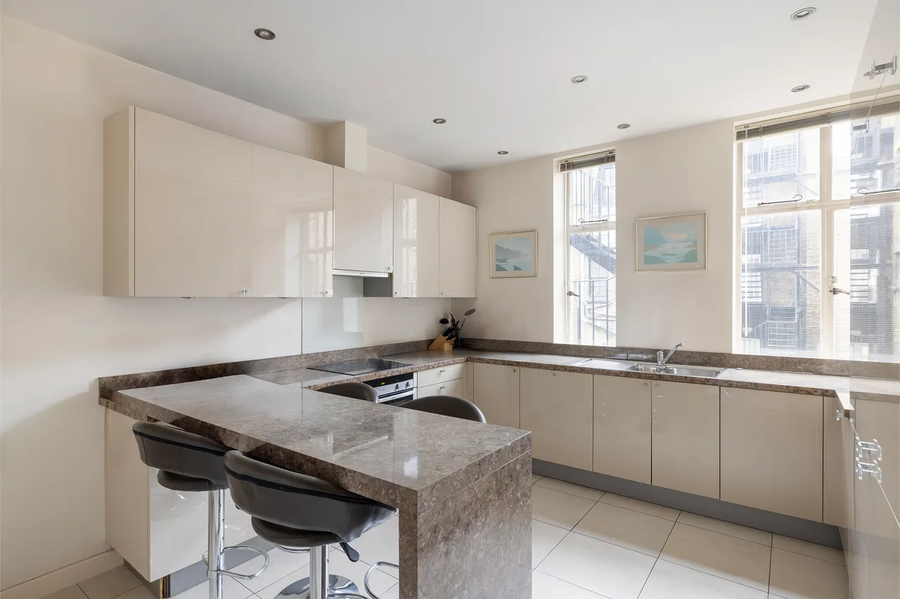 Davies Street, Mayfair, London, photo 6