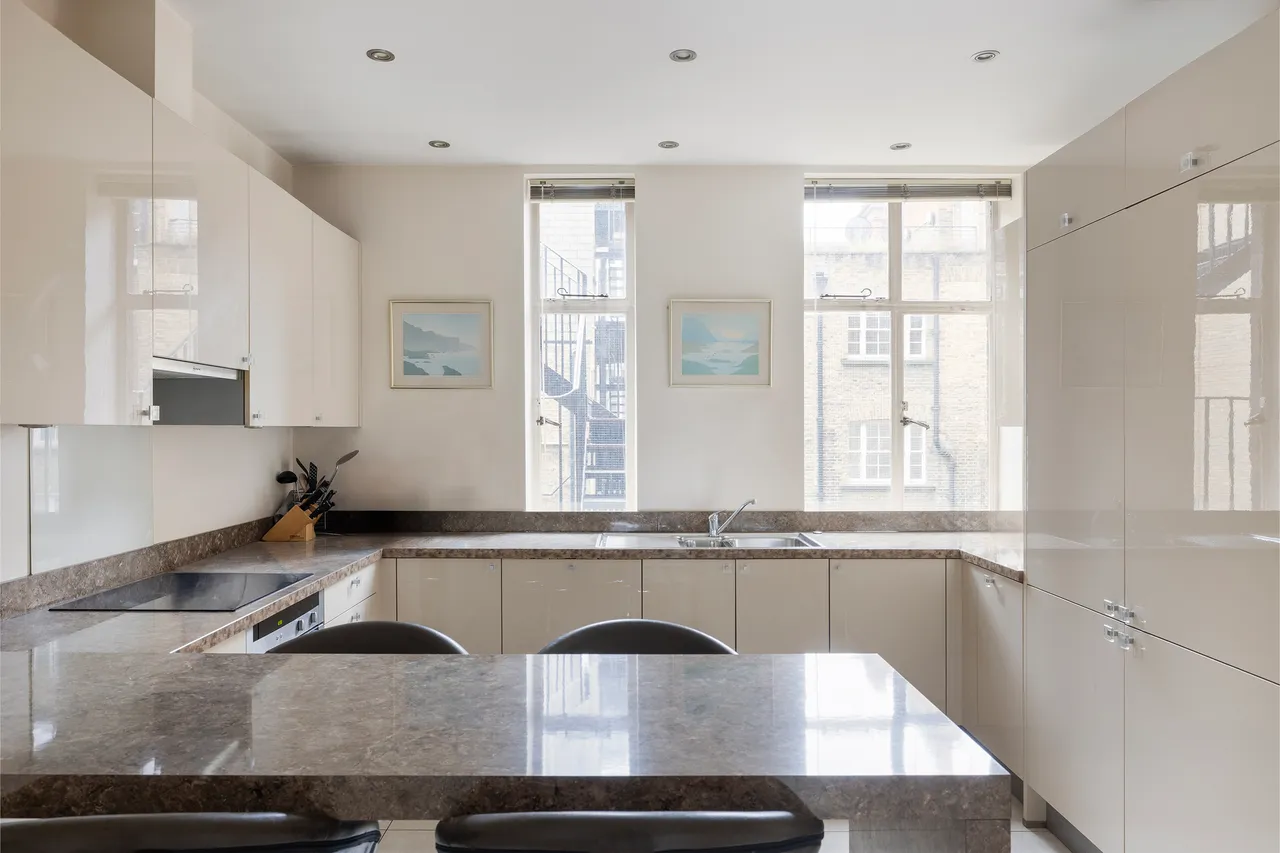 Davies Street, Mayfair, London, photo 7