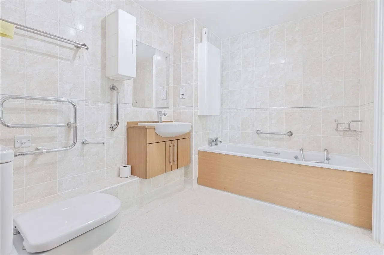 Little Glen Road, Glen Parva, LE2, photo 17