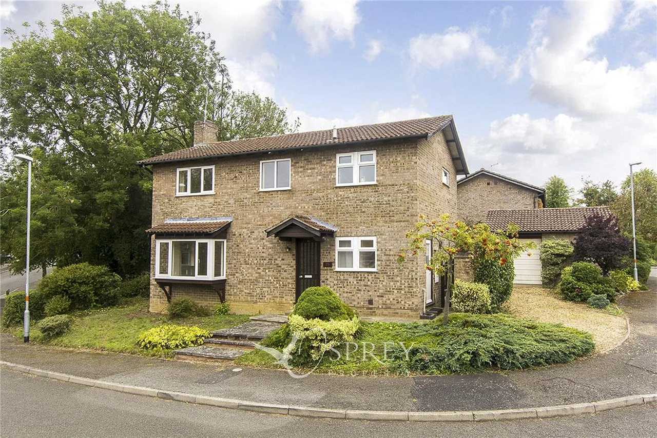 4 bed house for sale, Wyatt Way, Oundle, PE8