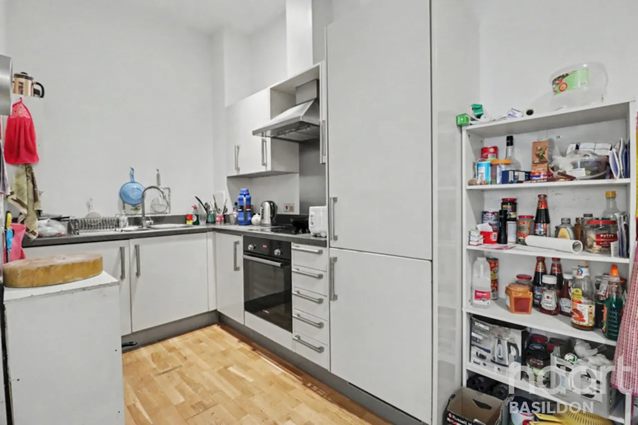 Cherrydown East, Basildon, SS16, photo 5