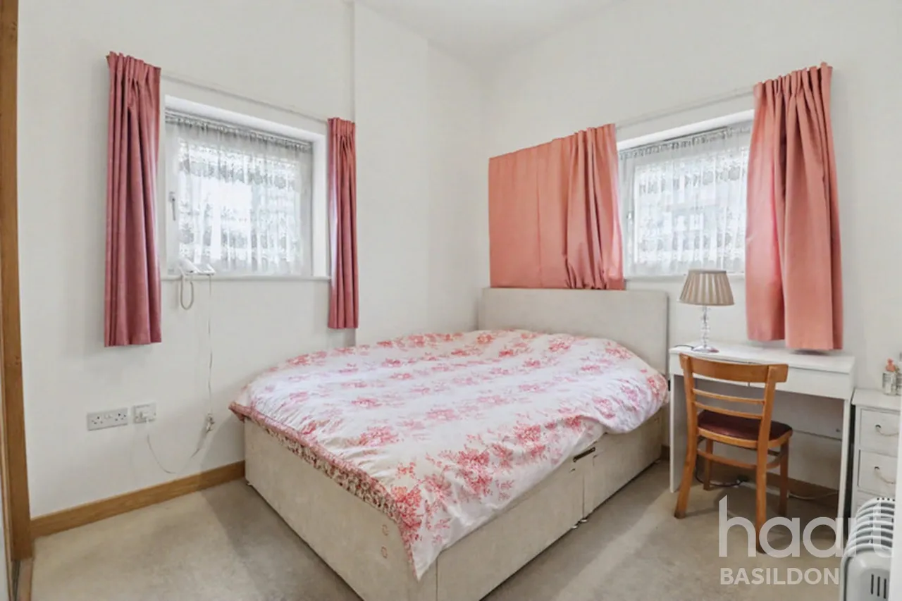 Cherrydown East, Basildon, SS16, photo 7