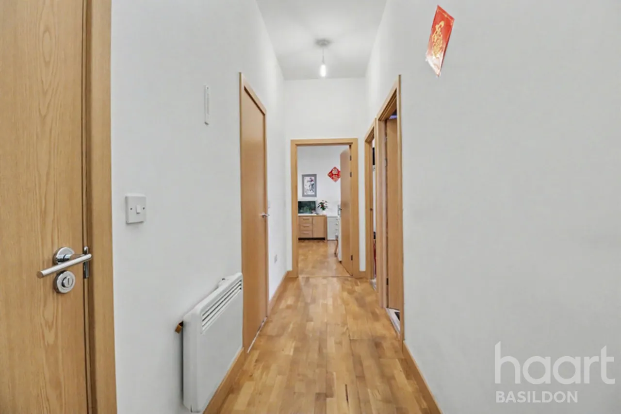 Cherrydown East, Basildon, SS16, photo 6