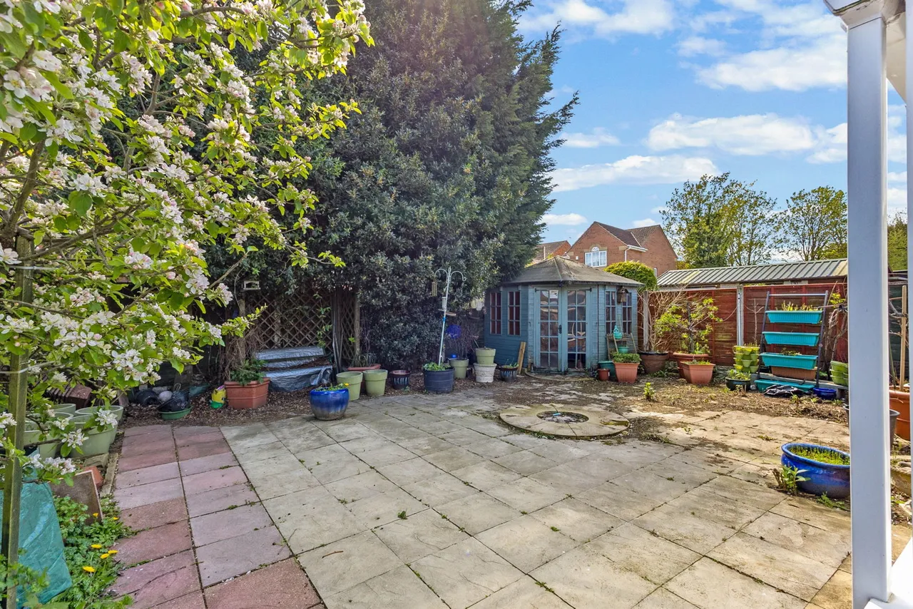 St. Ives Close, Pontefract, WF8, photo 16