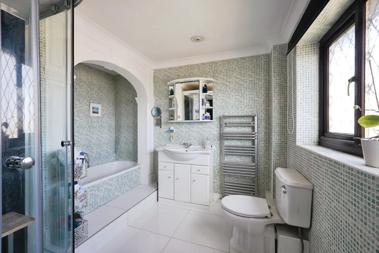 Cranleigh Drive, Whitfield, Dover, Kent, CT16, photo 27