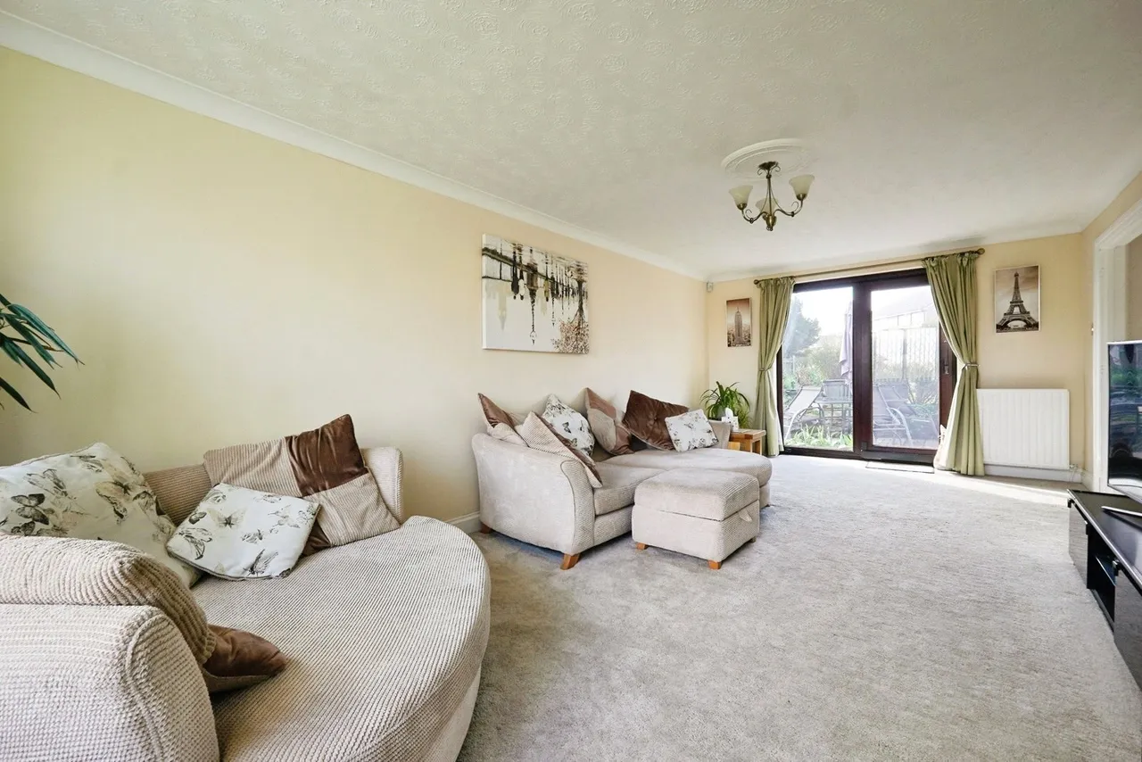 Cranleigh Drive, Whitfield, Dover, Kent, CT16, photo 4