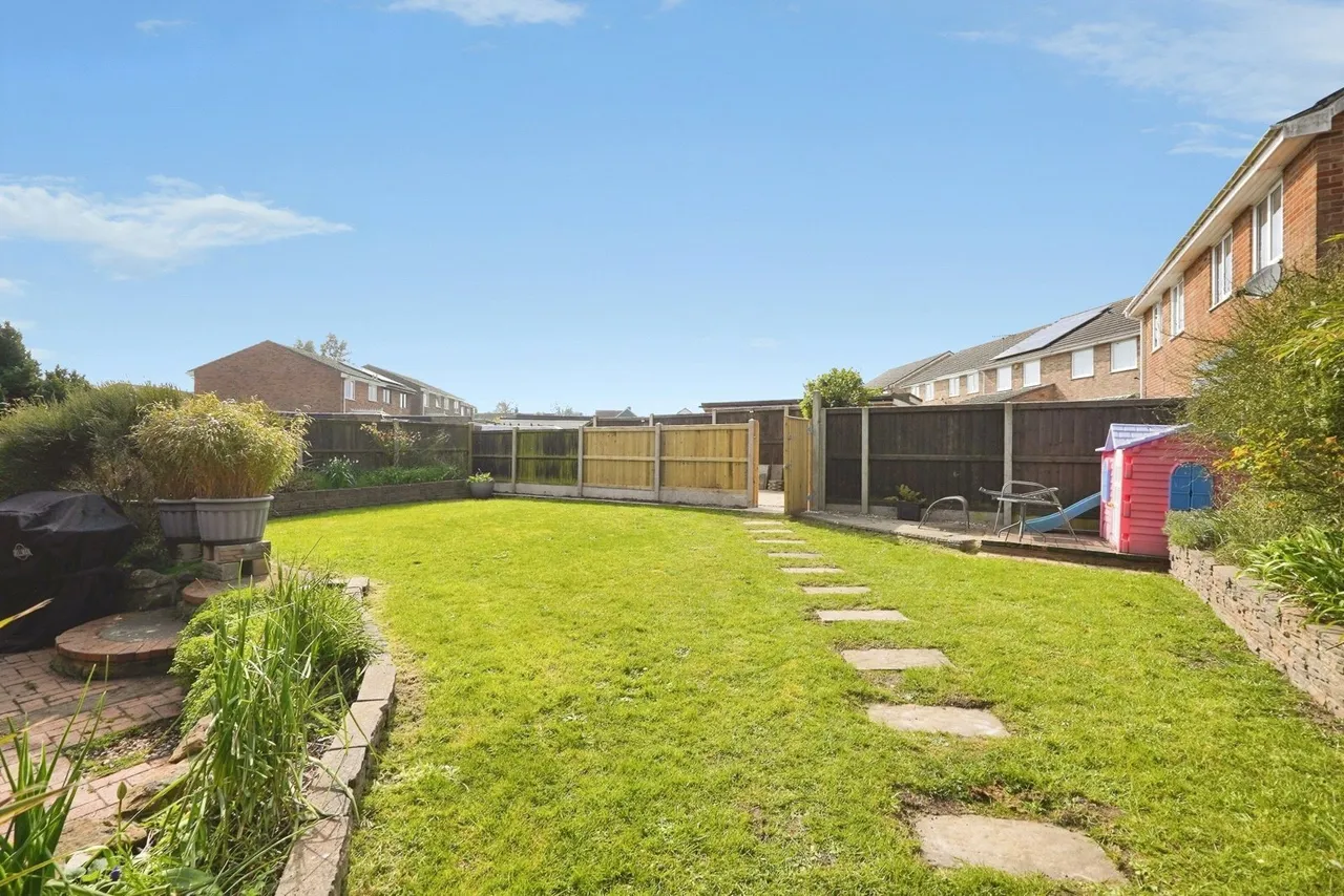 Cranleigh Drive, Whitfield, Dover, Kent, CT16, photo 8