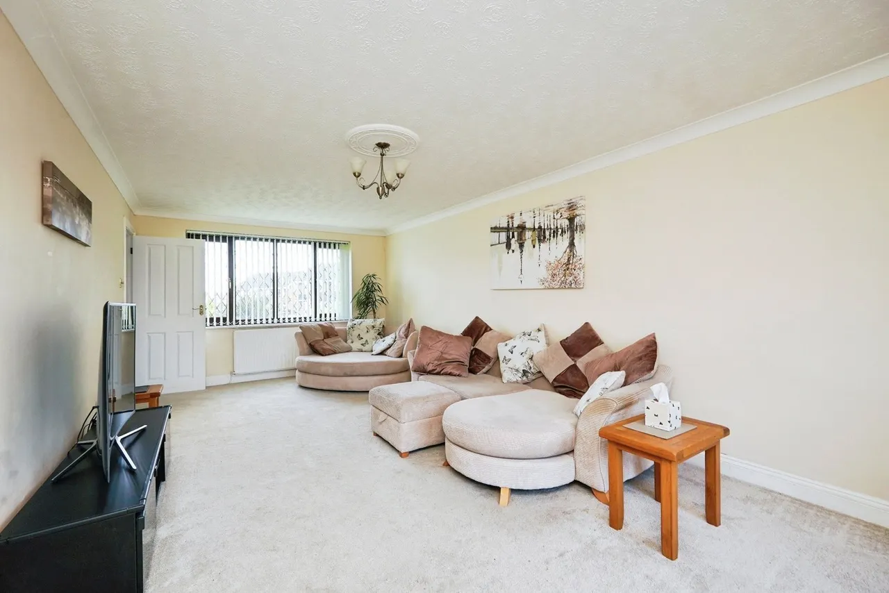 Cranleigh Drive, Whitfield, Dover, Kent, CT16, photo 22