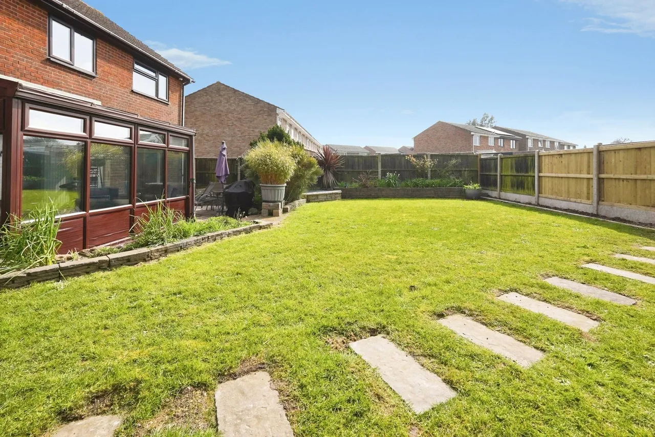 Cranleigh Drive, Whitfield, Dover, Kent, CT16, photo 5
