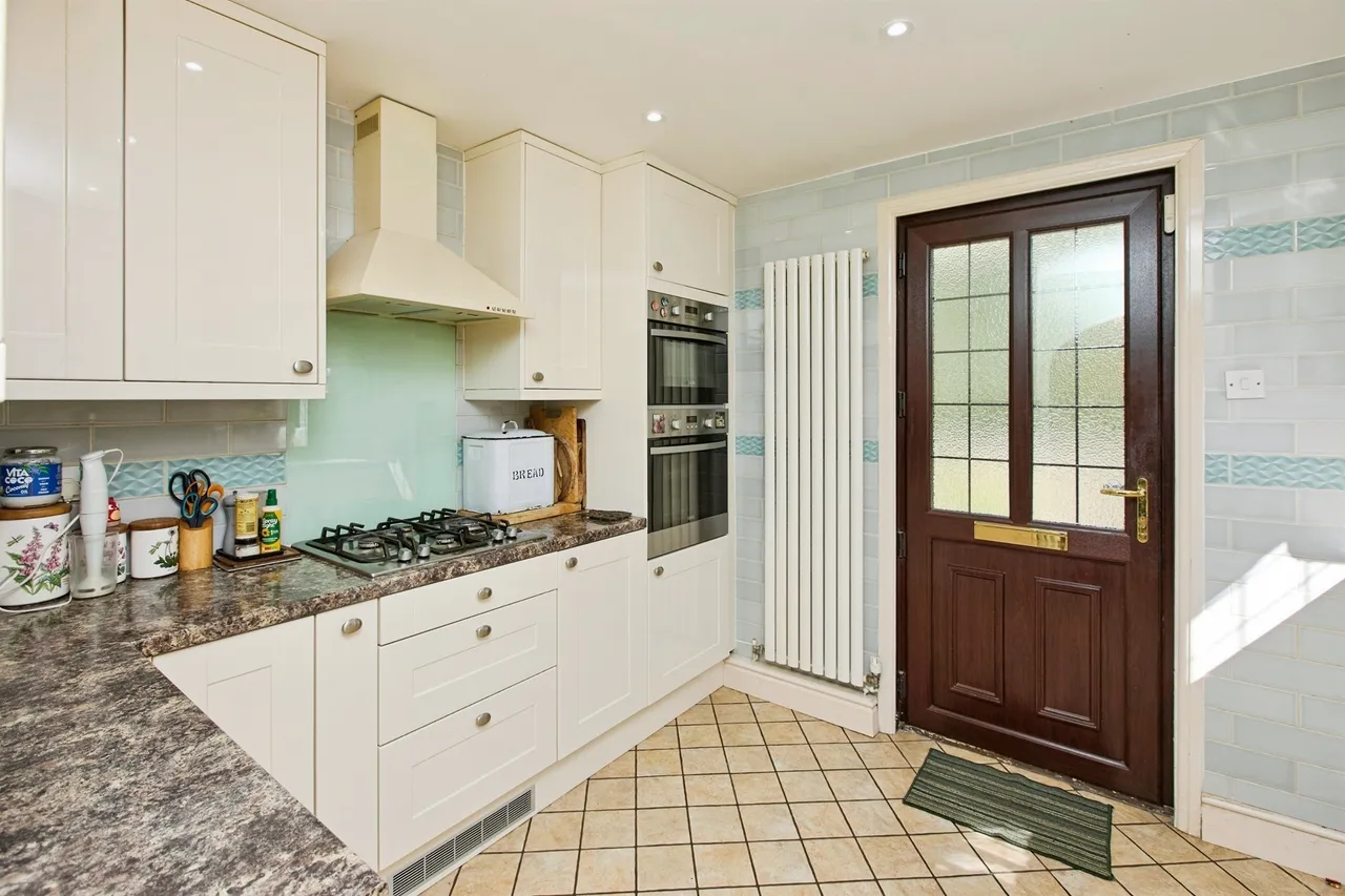 Highfield Drive, Burton-On-Trent, DE15, photo 13