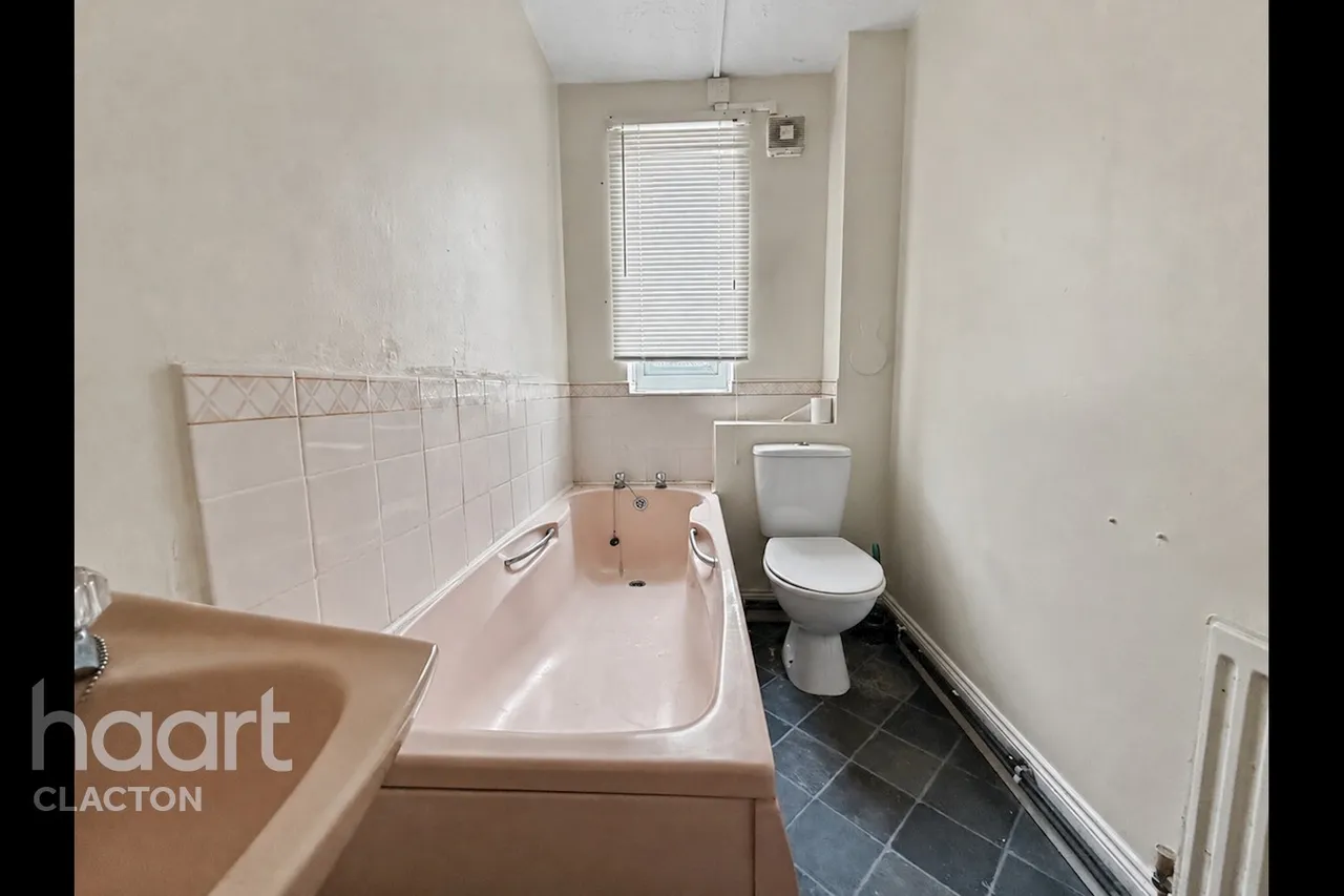 Elizabeth Road, Harwich, CO12, photo 6