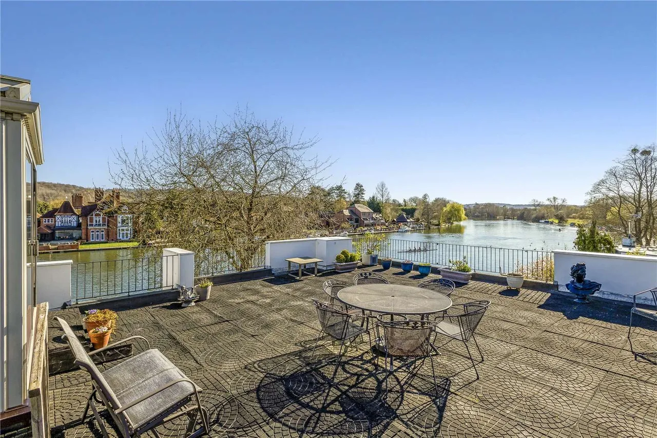 Dunstable House, Riverside, SL7, photo 3