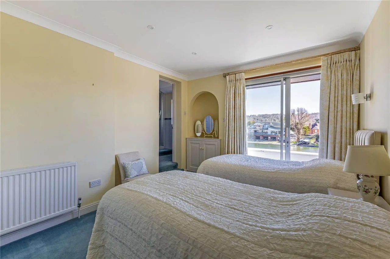 Dunstable House, Riverside, SL7, photo 12