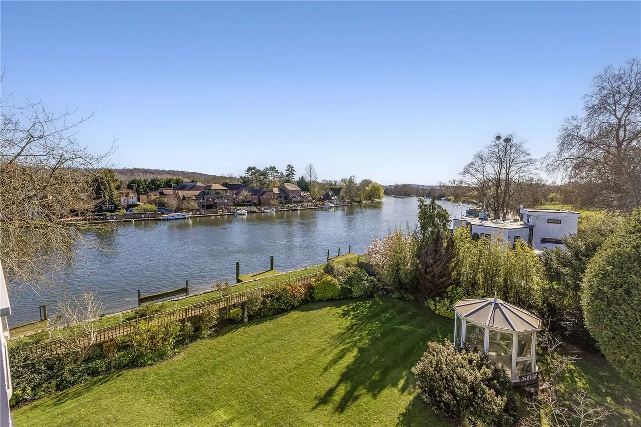 Dunstable House, Riverside, SL7, photo 13