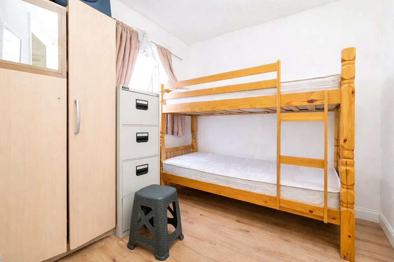 Stanley Road, London, E12, photo 2