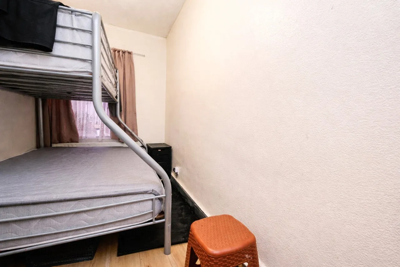 Stanley Road, London, E12, photo 3