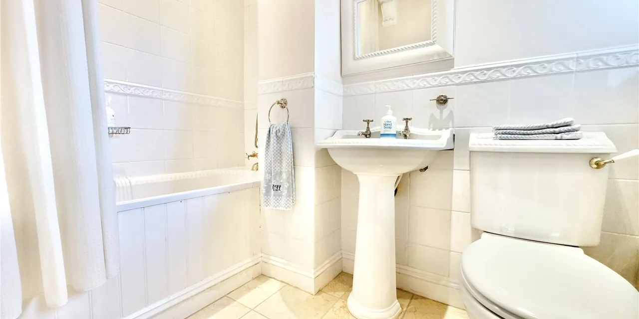 North Parade, Hoylake, CH47, photo 25