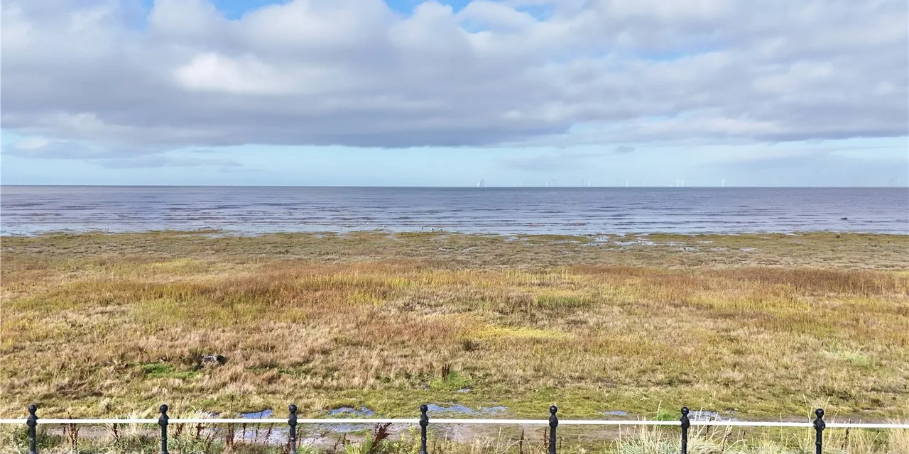 North Parade, Hoylake, CH47, photo 23