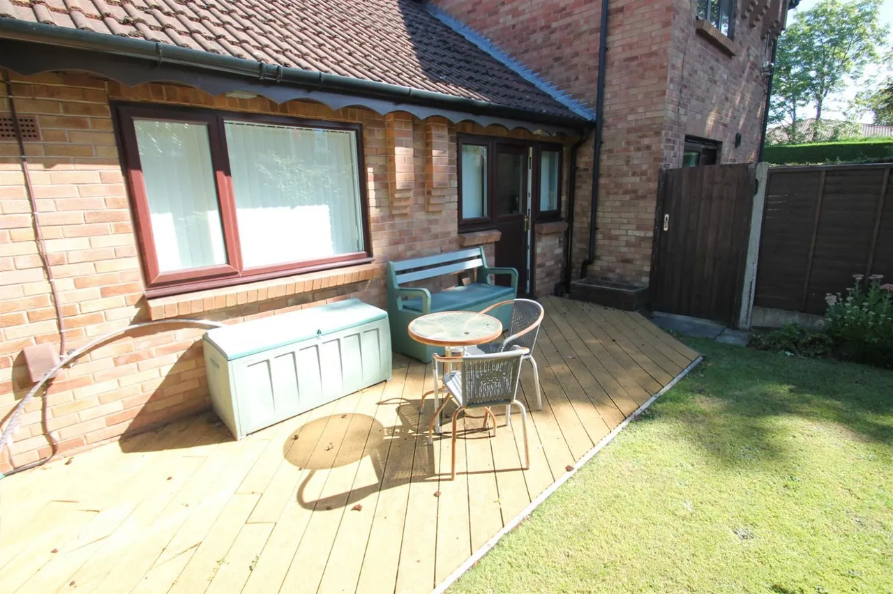 Stourbridge Road, Halesowen, photo 15