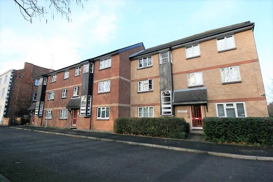 2 bed flat for sale, Muirfield Close, Reading, RG1