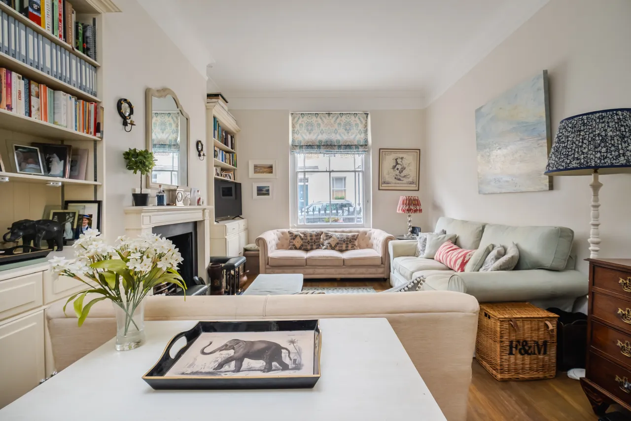 3 bed flat for sale — Moreton Place, London, SW1V