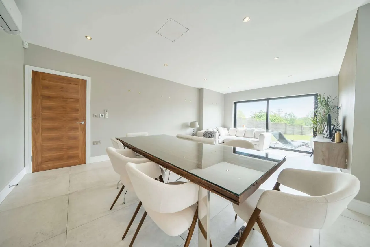 Windlass Court, Top Lock Meadows, PE9, photo 10