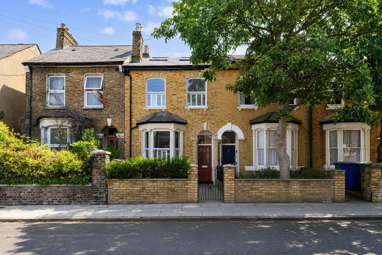 5 bed house for sale — Hindmans Road, London, SE22