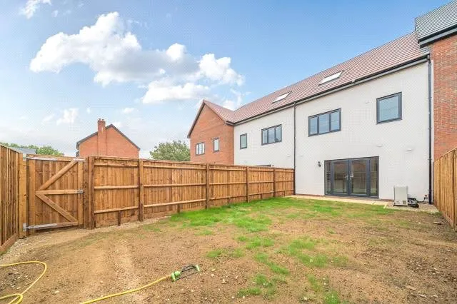 Osbourne Gardens, Aylesbury, HP21, photo 12