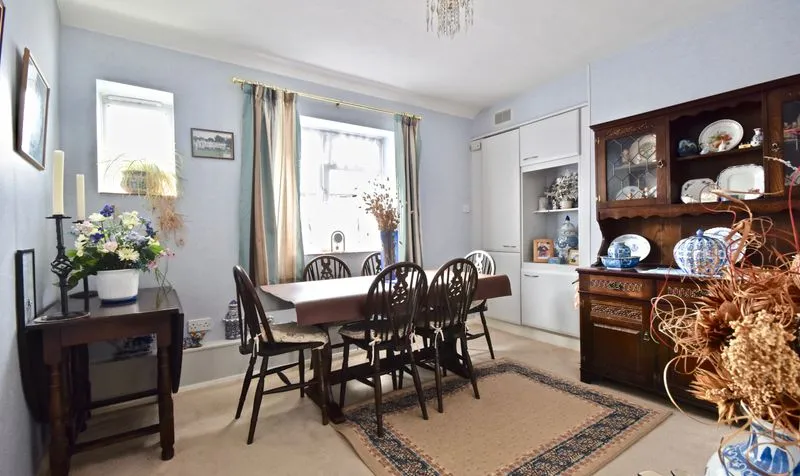 Petters Road, Ashtead, KT21, photo 9