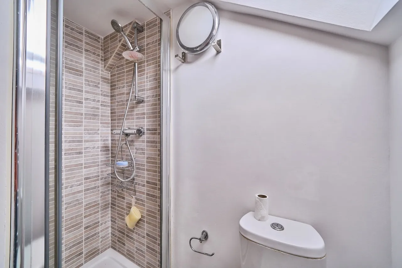 Middle Road, London, E13, photo 4