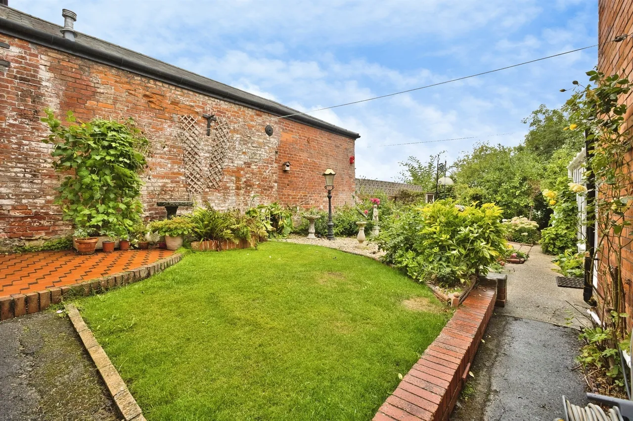 Hendford Hill, Yeovil, BA20, photo 19