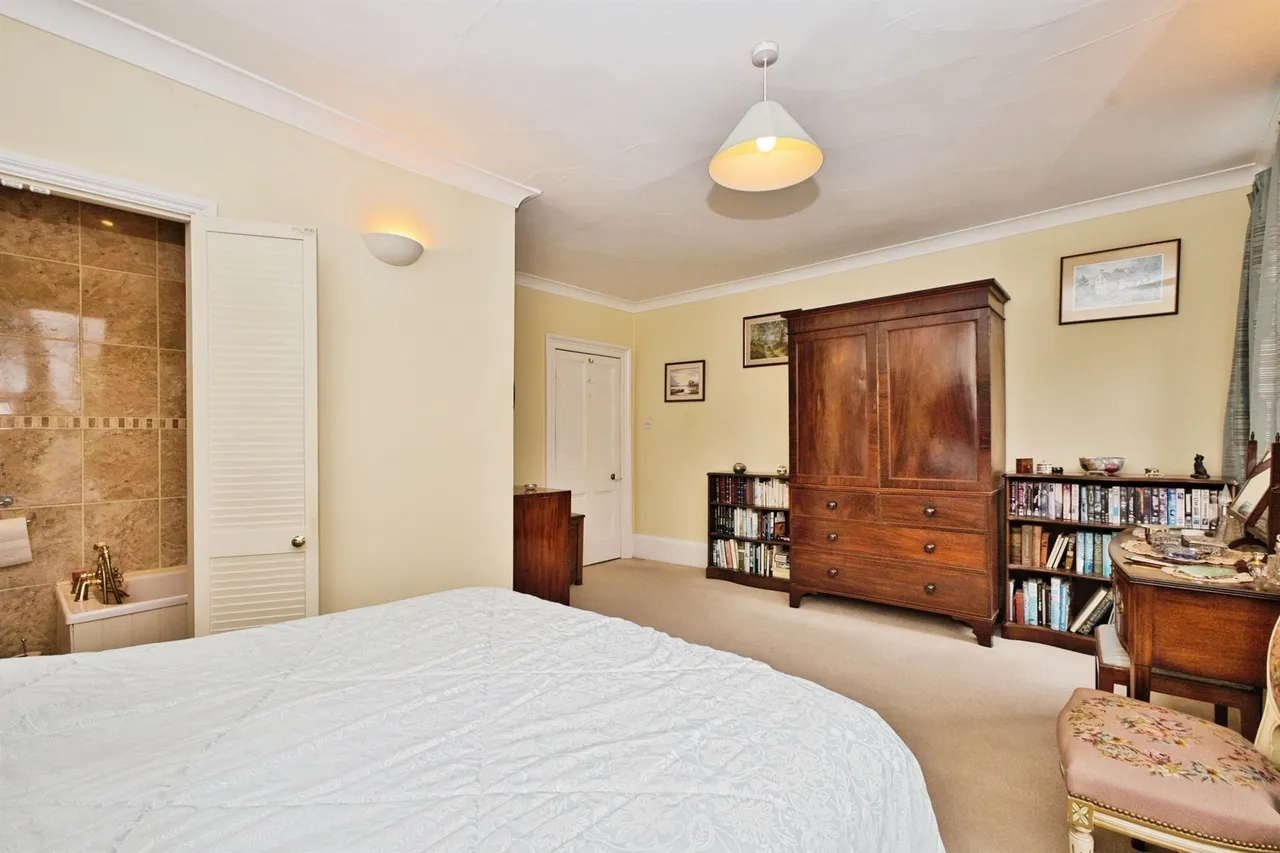 Hendford Hill, Yeovil, BA20, photo 13