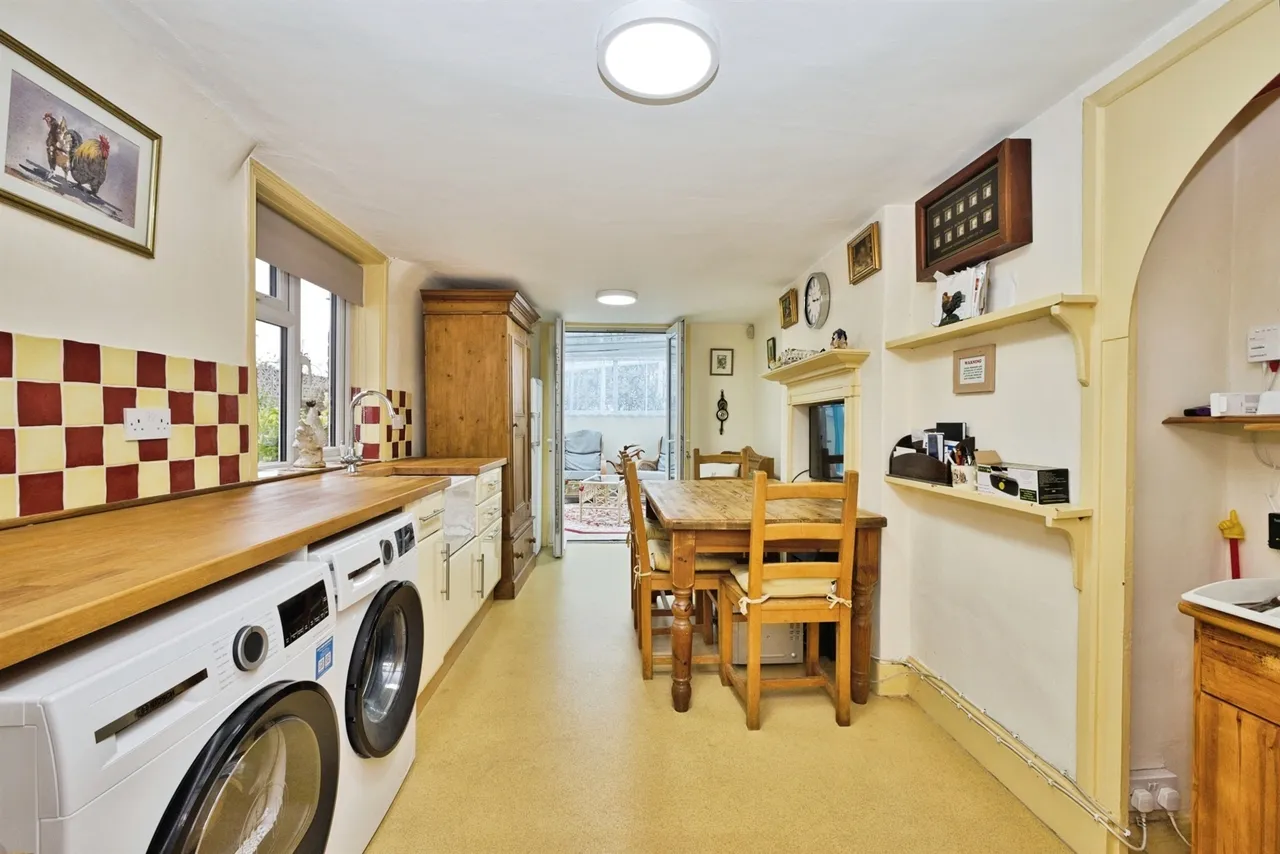 Hendford Hill, Yeovil, BA20, photo 8