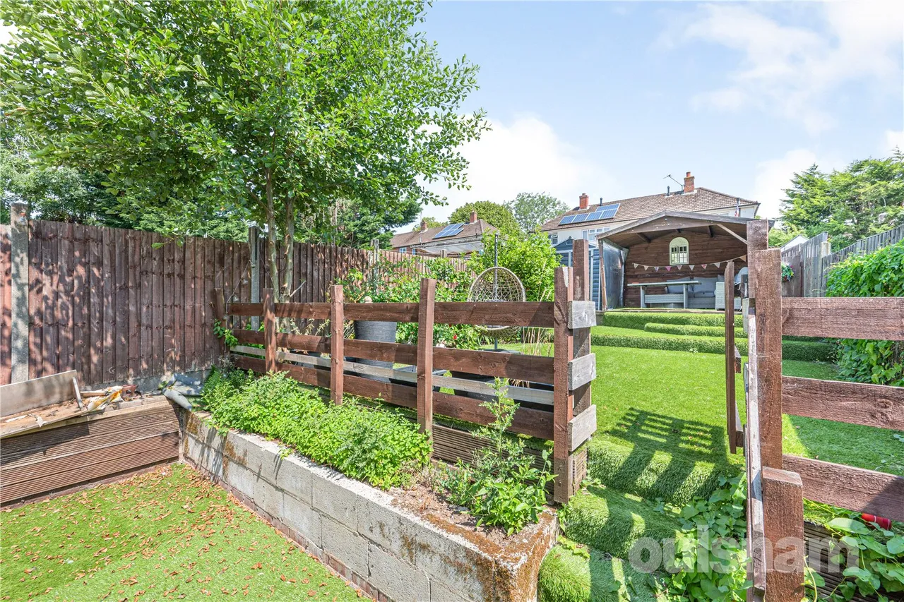 Burnlea Grove, West Heath, B31, photo 11