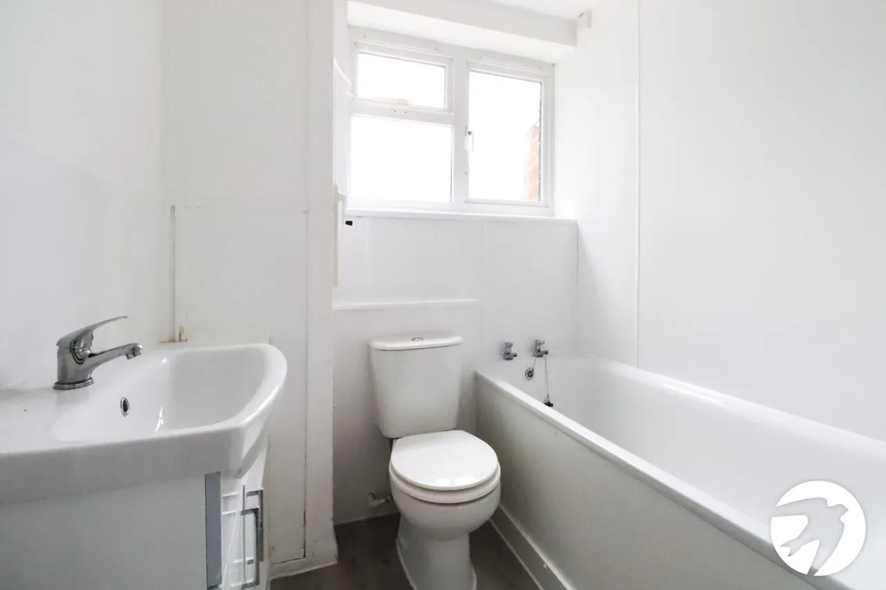 Woolwich Road, London, SE2, photo 4