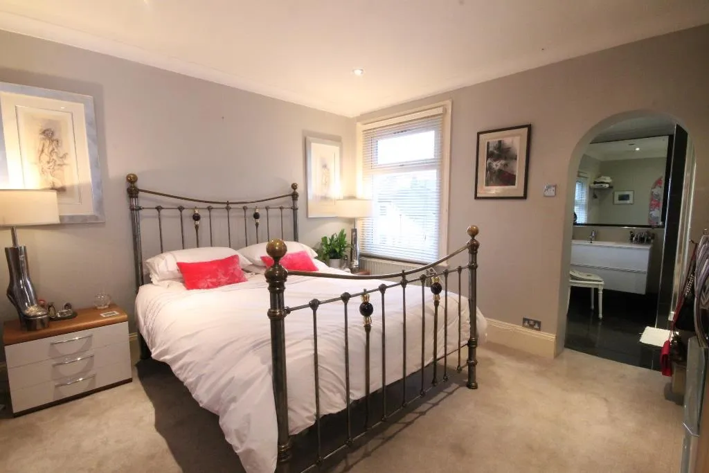 Worple Road, Leatherhead, KT22, photo 9