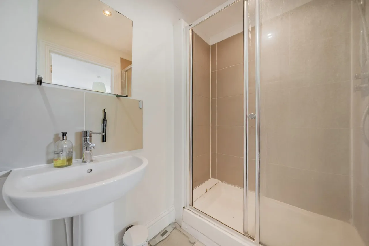 Vicarage Grove, SE5, photo 19