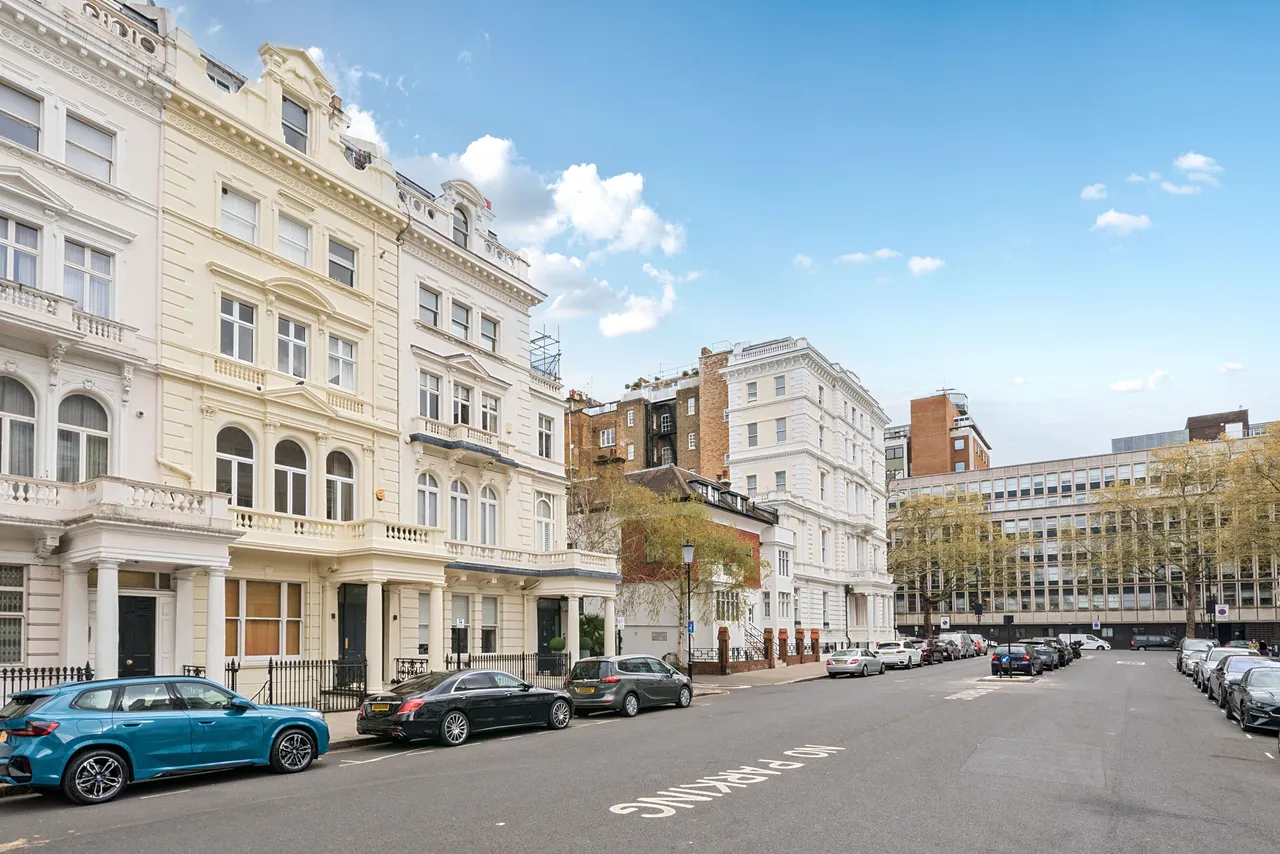 5 bed house to rent — Voysey House, 2a Queens Gate Terrace, London