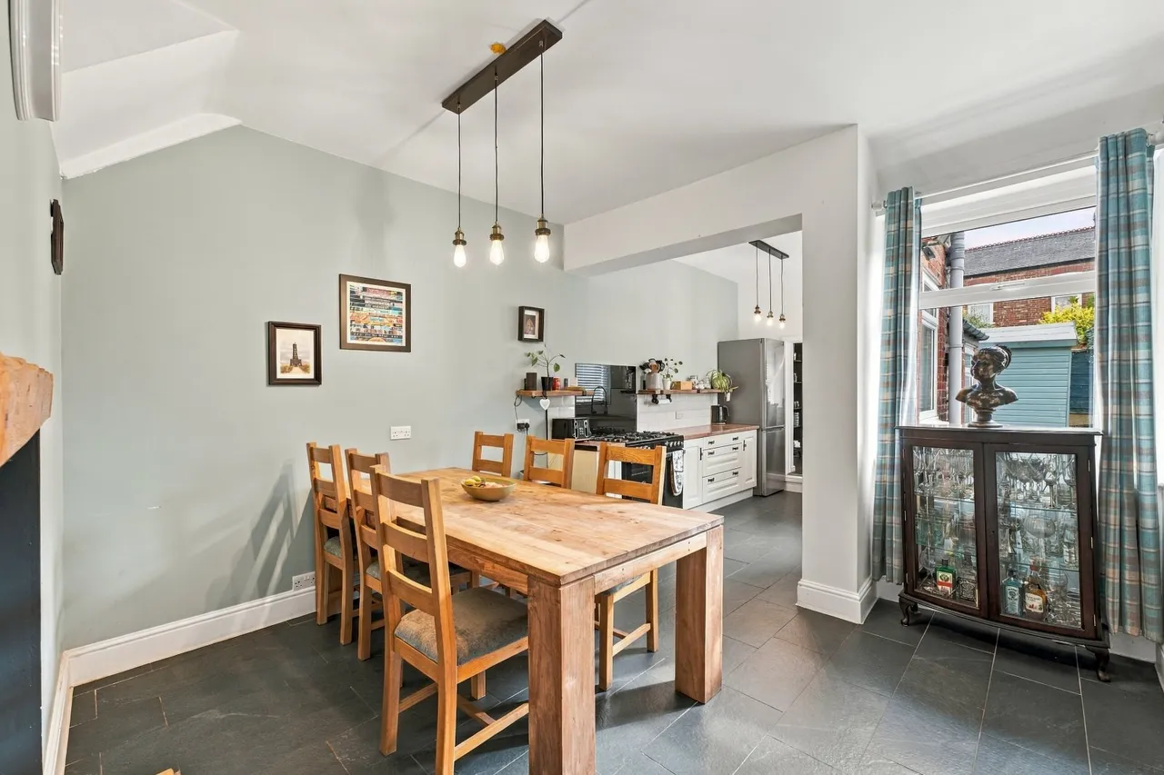 Acresfield Road, Salford, M6, photo 4