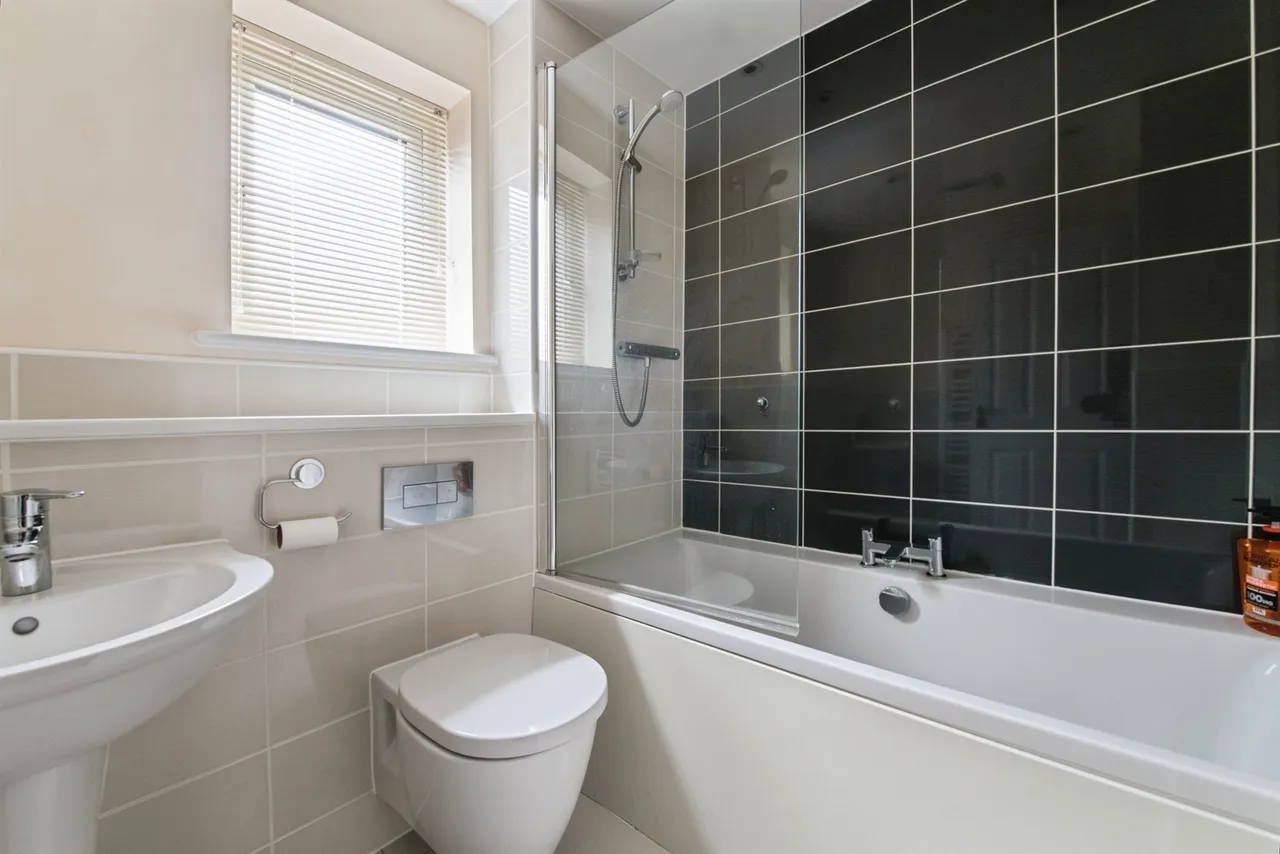 Petre Street, Axminster, EX13, photo 13