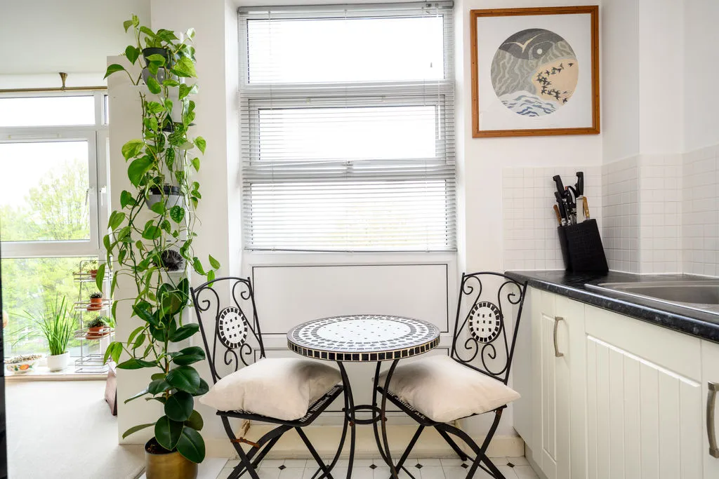 Victoria Avenue, West Molesey KT8 1TL, photo 5
