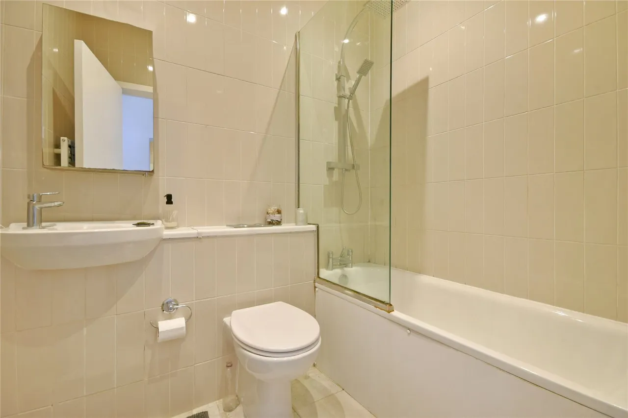 Kilburn High Road, Kilburn, NW6, photo 7