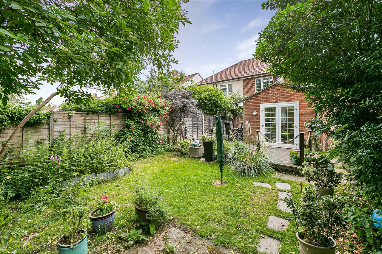Mill Farm Crescent, Whitton, TW4, photo 16