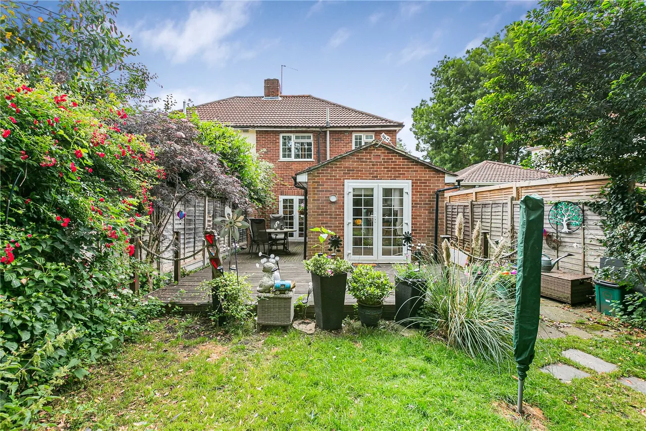 Mill Farm Crescent, Whitton, TW4, photo 5